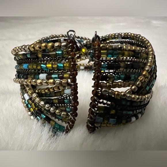 Cuff Bracelet - Picture 3 of 8